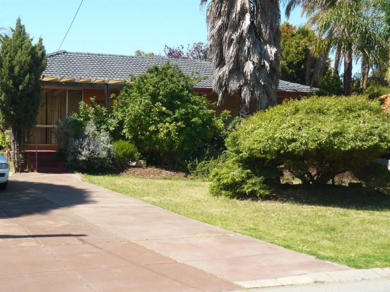 12 Barcombe Way, Gosnells WA 6110