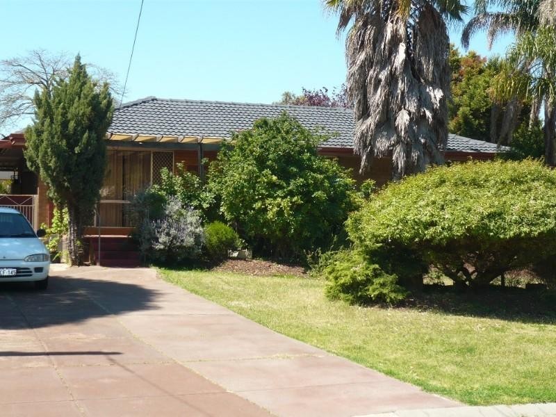 12 Barcombe Way, Gosnells WA 6110