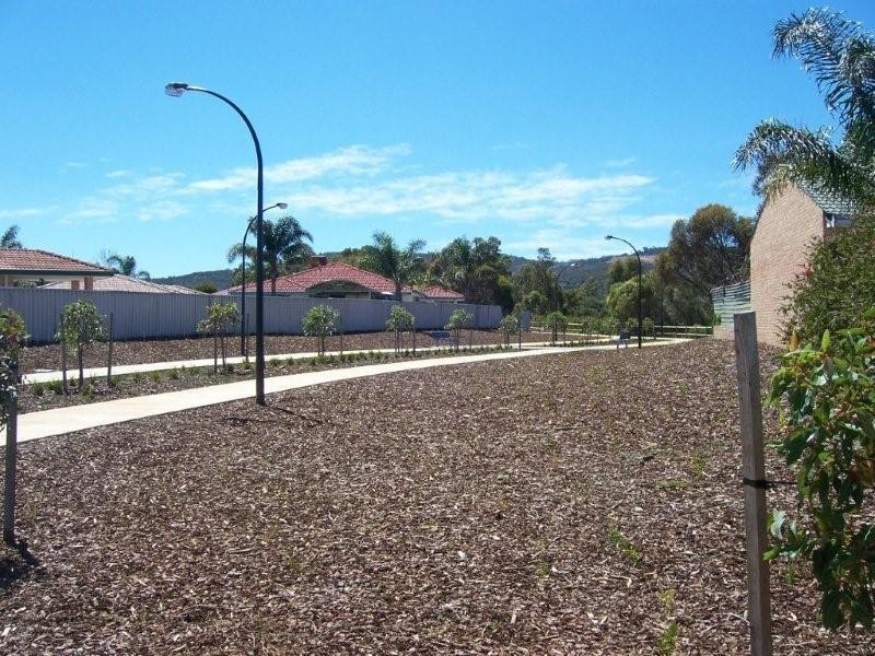 7 Peace Court, Maddington WA 6109