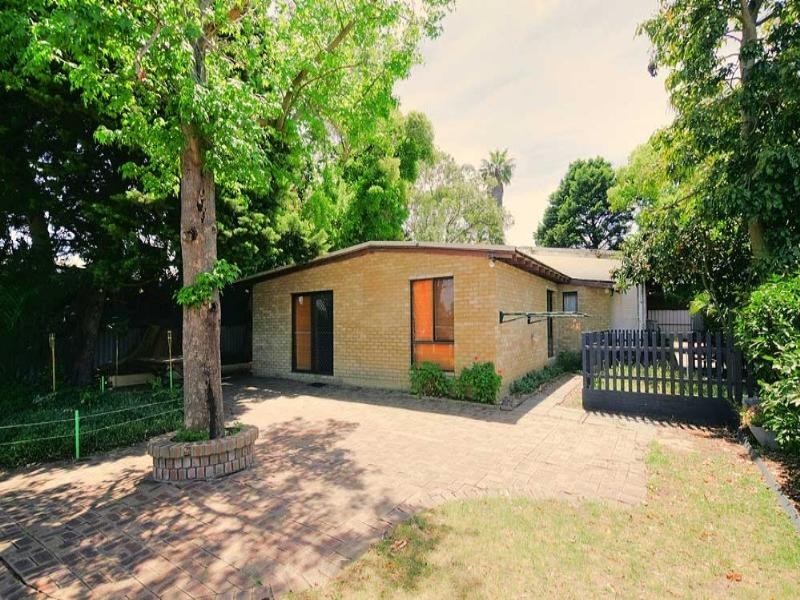 21 Ospringe Street, Gosnells WA 6110