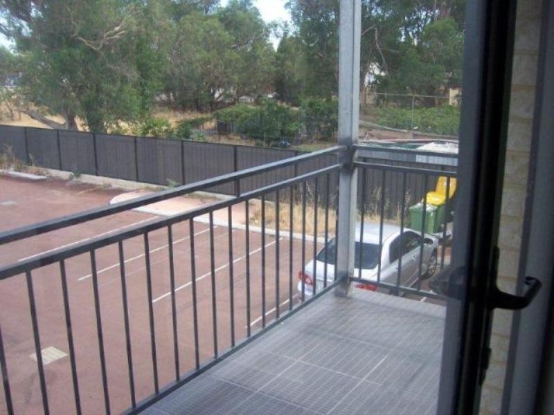 5/13 Blackburn Street, Maddington WA 6109