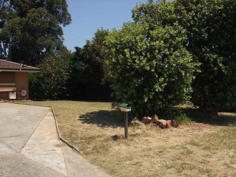 4b Edgley Place, Thornlie WA 6108