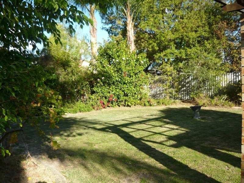 10 Irwin Close, Gosnells WA 6110