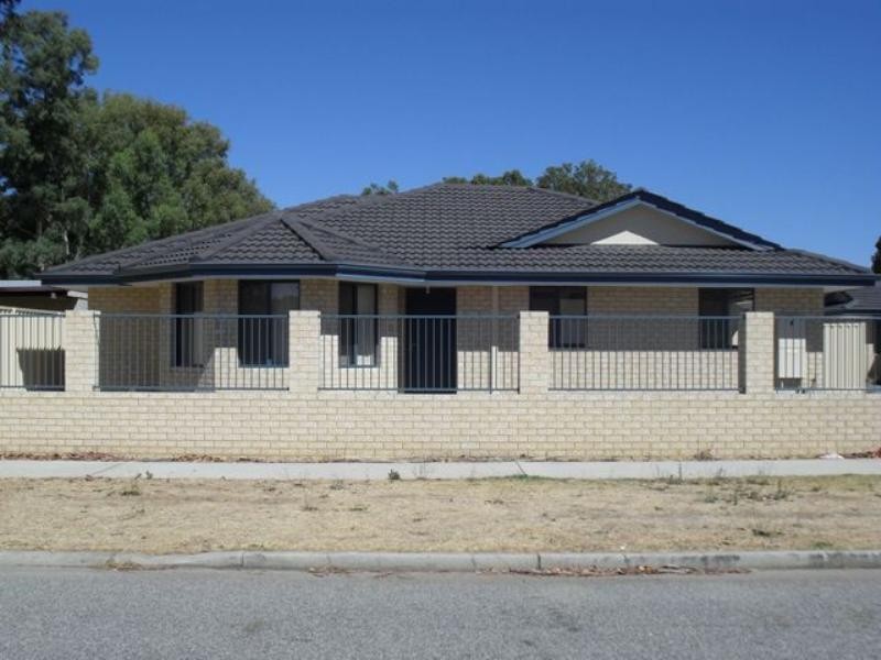 1/18 Evelyn Street, Gosnells WA 6110
