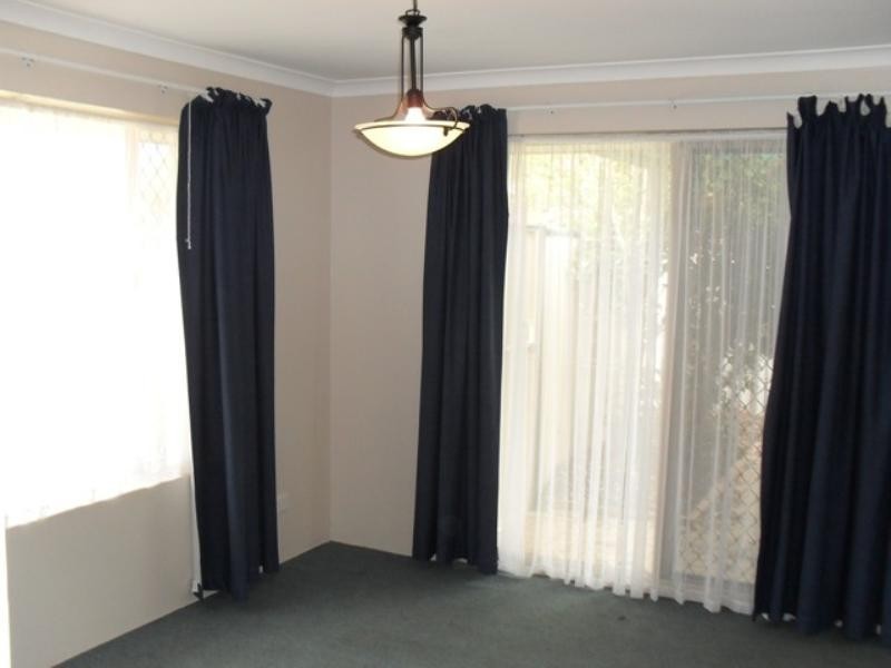 136 Challis Road, Seville Grove WA 6112