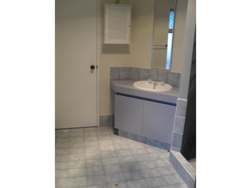 136 Challis Road, Seville Grove WA 6112