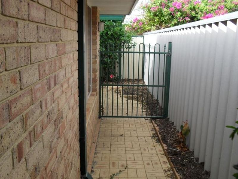 136 Challis Road, Seville Grove WA 6112