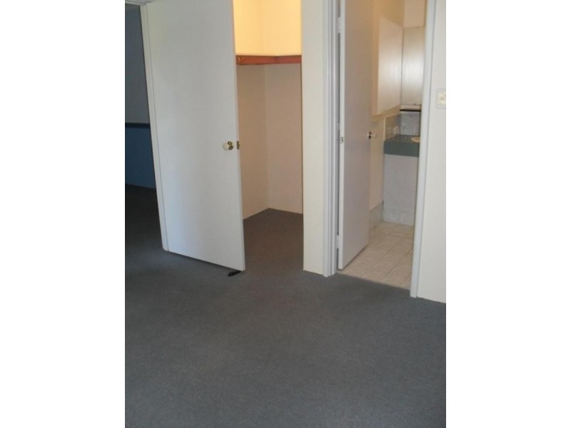 5 Windsor Drive, Gosnells WA 6110