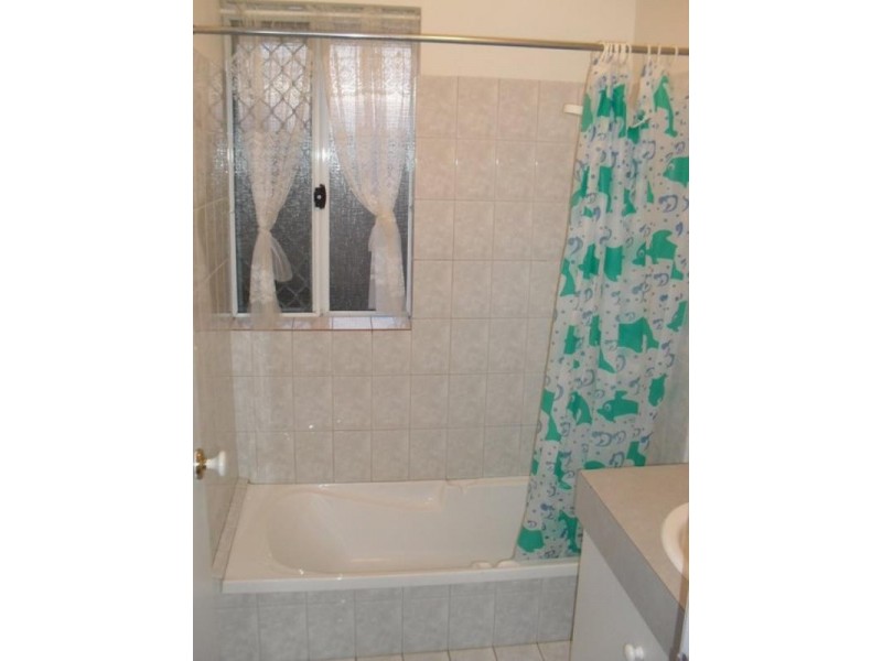 5 Windsor Drive, Gosnells WA 6110