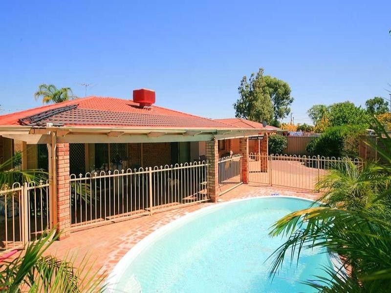 10 Kestrel Way, Thornlie WA 6108