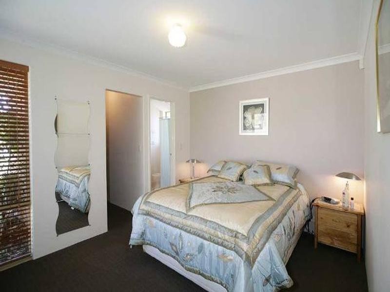10 Kestrel Way, Thornlie WA 6108