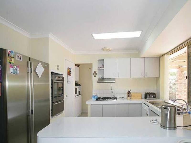 10 Kestrel Way, Thornlie WA 6108