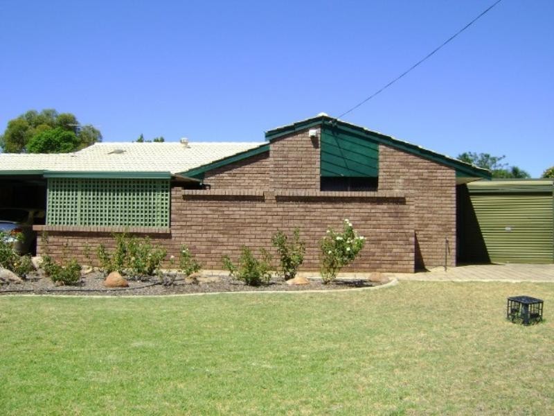 18 Gymea Court, Armadale WA 6112