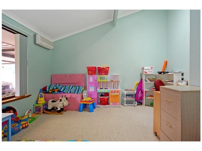 18 Gymea Court, Armadale WA 6112
