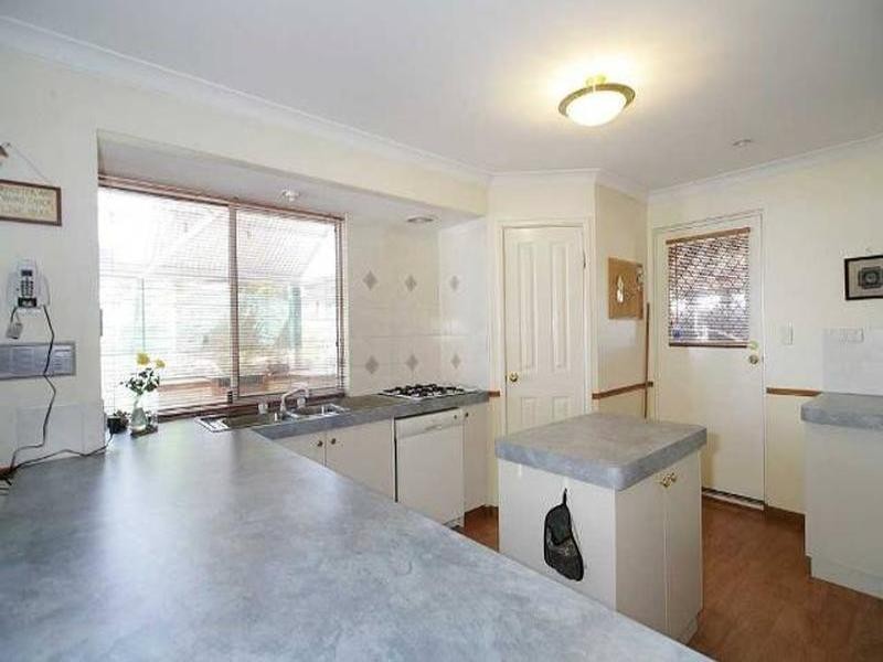 11 Cardiff Loop, Huntingdale WA 6110