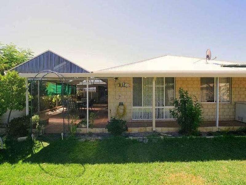 11 Cardiff Loop, Huntingdale WA 6110