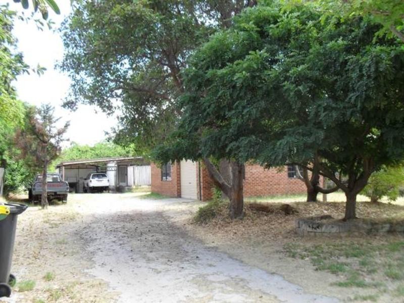 135 Crandon Street, Gosnells WA 6110