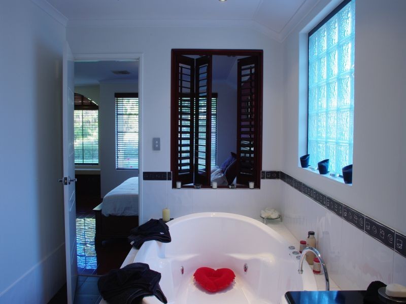 23 Ridgehill Rise, Roleystone WA 6111