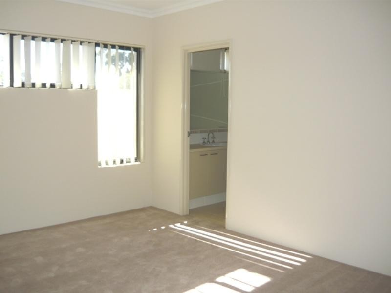 2A Clovelly Crescent, Lynwood WA 6147