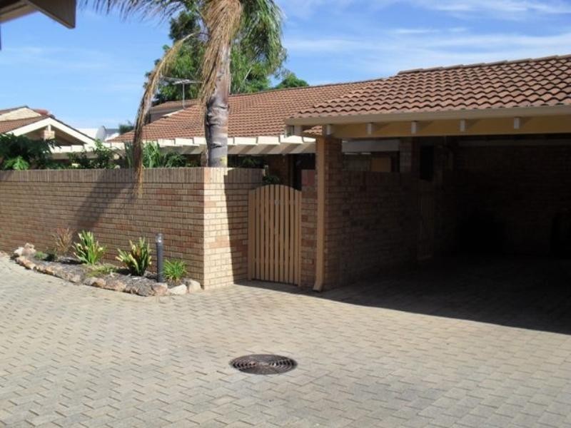 2/1-3 Ince Road, Attadale WA 6156