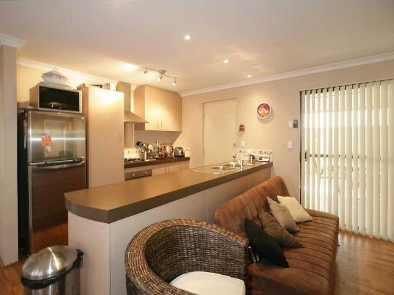 15 Glenfin Road, Seville Grove WA 6112