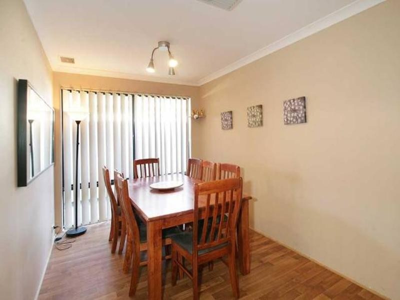 15 Glenfin Road, Seville Grove WA 6112