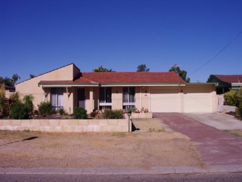 13 Ashburton Drive, Gosnells WA 6110