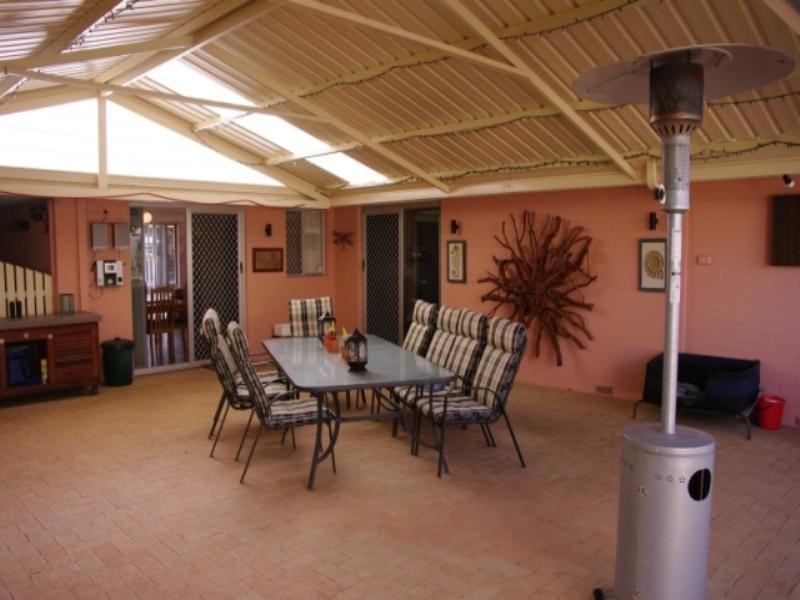 13 Ashburton Drive, Gosnells WA 6110