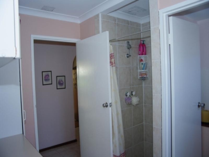 13 Ashburton Drive, Gosnells WA 6110