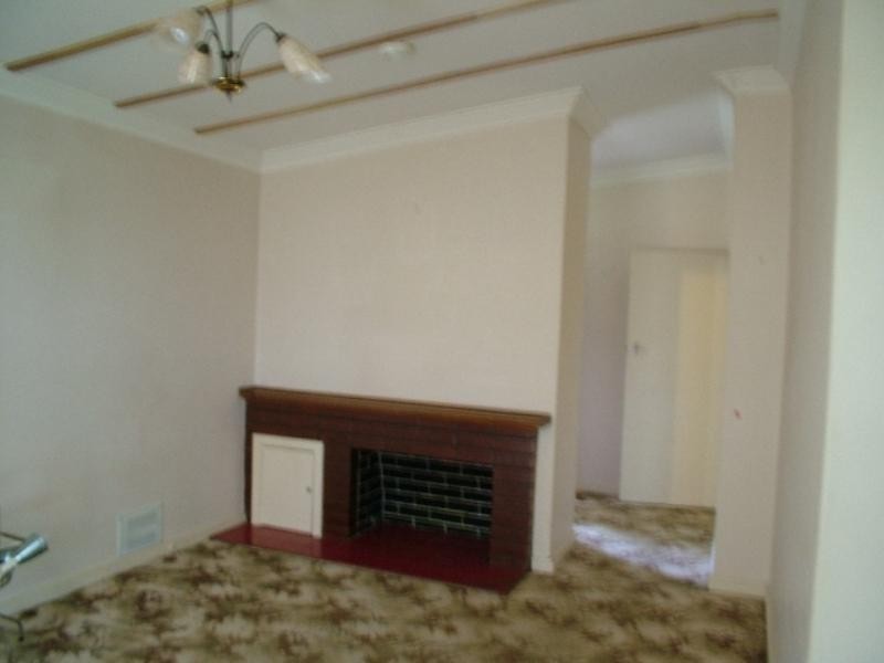 12 Ward Crescent, Kelmscott WA 6111