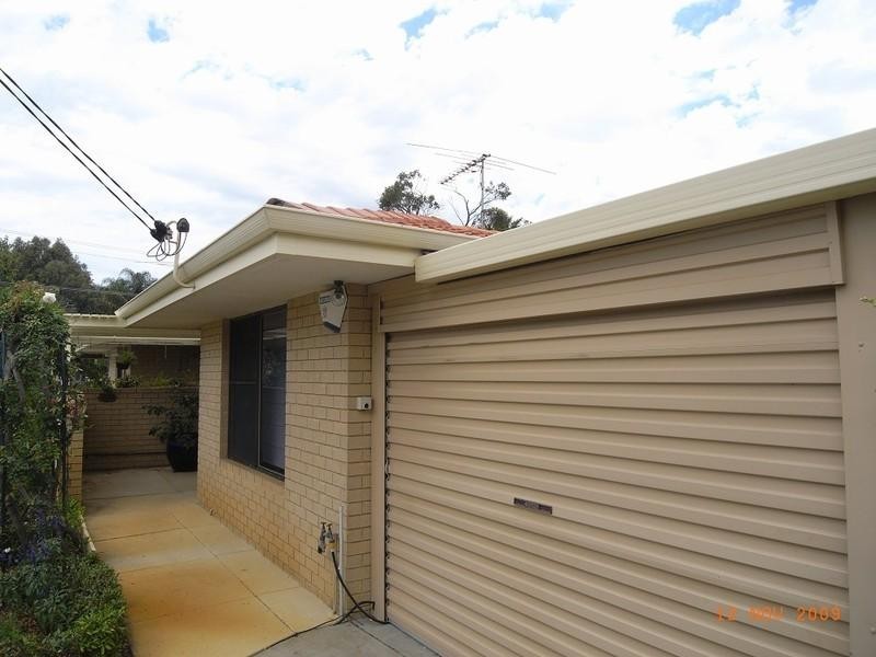 2A Bainton Road, Thornlie WA 6108