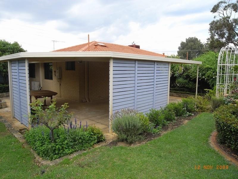 2A Bainton Road, Thornlie WA 6108