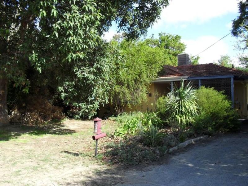 13 Munden Place, Kelmscott WA 6111