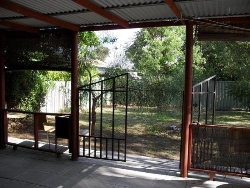 13 Munden Place, Kelmscott WA 6111
