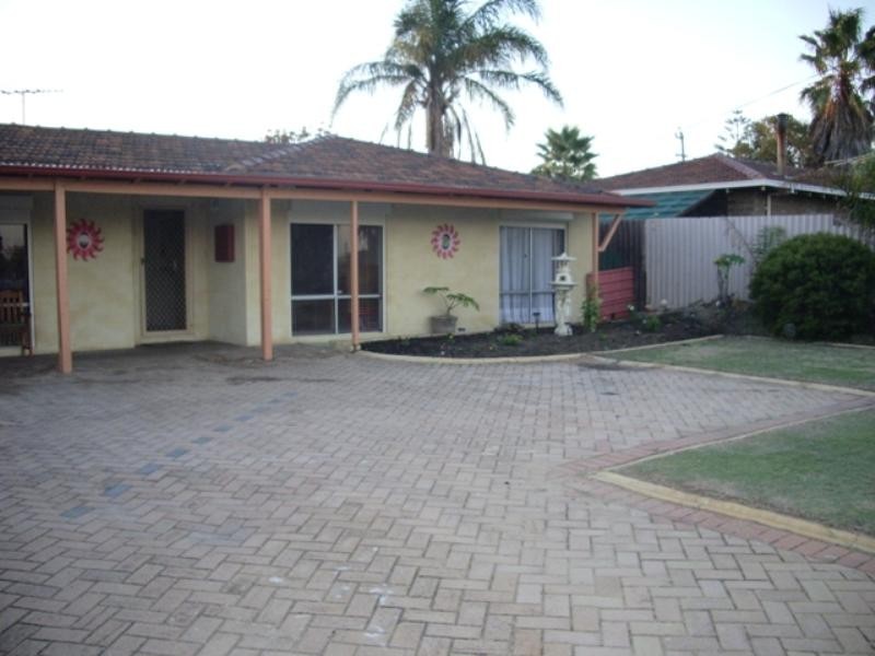 3 Moorhen Drive, Yangebup WA 6164