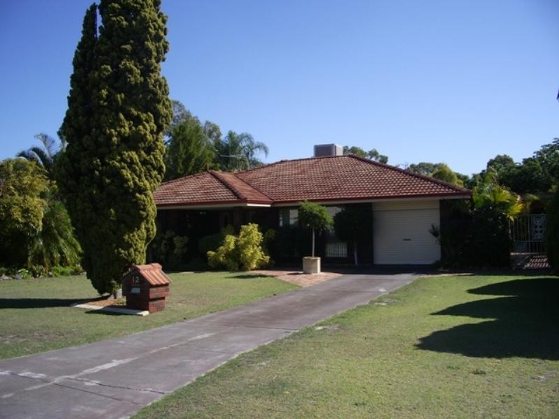 12 Reach Place, Huntingdale WA 6110