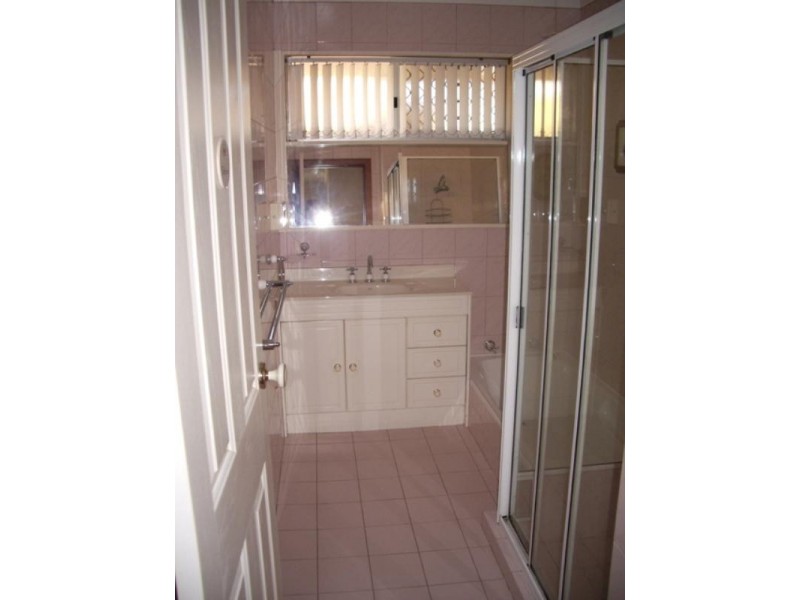 12 Reach Place, Huntingdale WA 6110