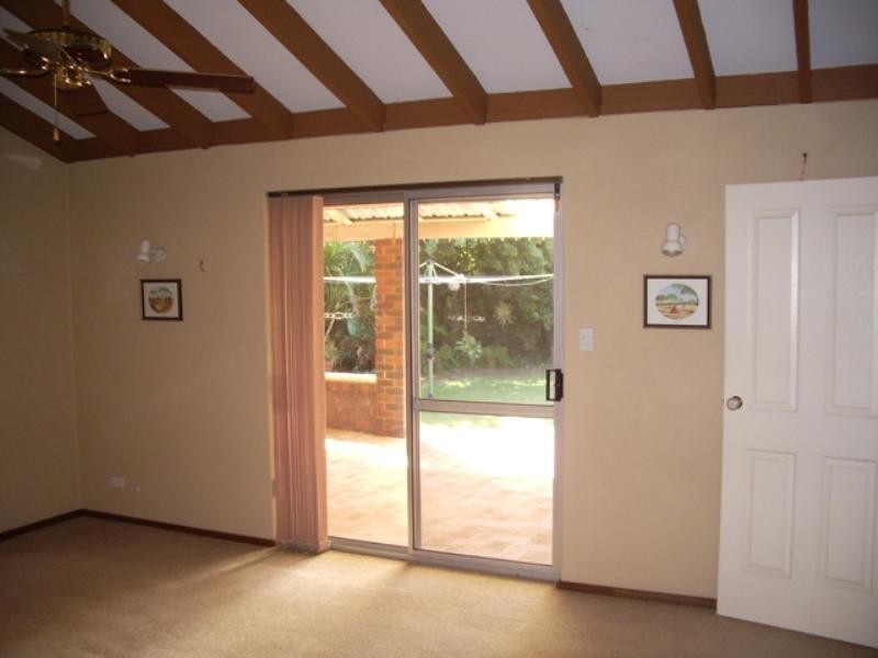 12 Reach Place, Huntingdale WA 6110