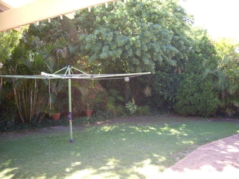 12 Reach Place, Huntingdale WA 6110