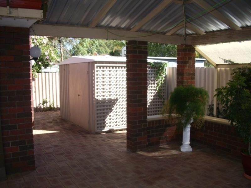 12 Reach Place, Huntingdale WA 6110