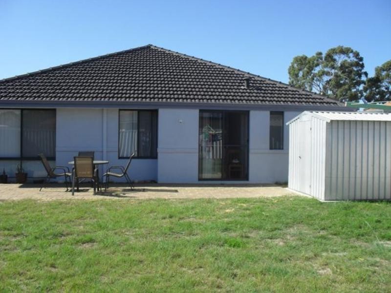 4 Morolo Street, Seville Grove WA 6112