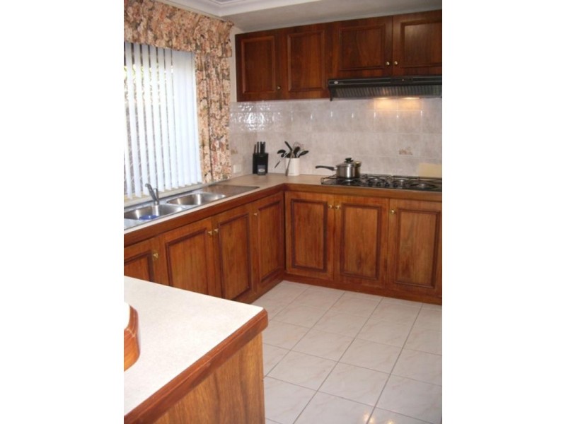 15 Bambil Place, Parkwood WA 6147