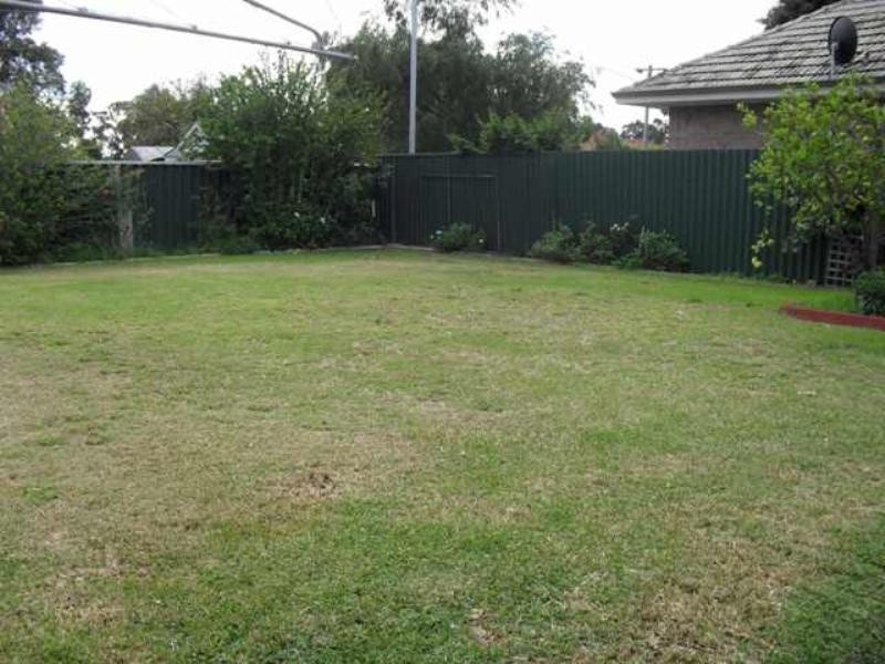 18 The Crescent, Maddington WA 6109