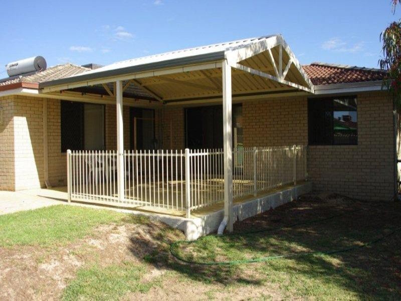 24 Lyndhurst Crescent, Ferndale WA 6148