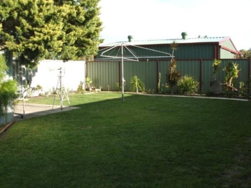 24 Shamrock Way, Huntingdale WA 6110