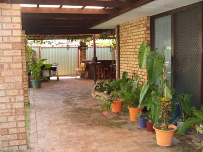 24 Shamrock Way, Huntingdale WA 6110