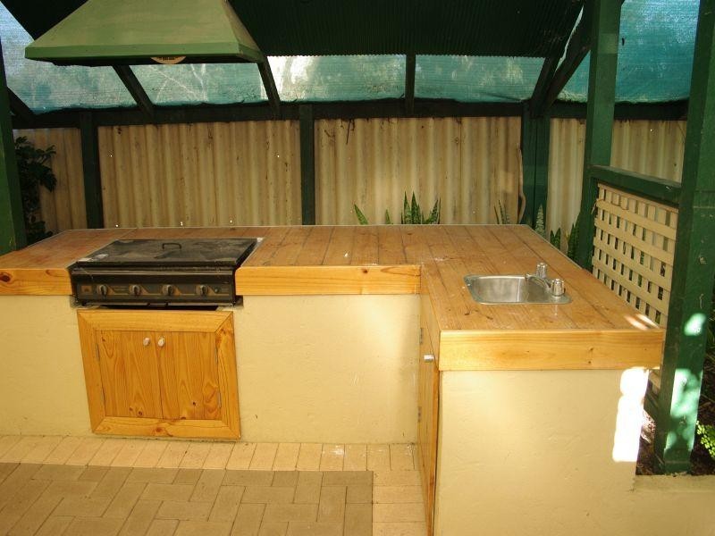 10 Gwalia Place, Gosnells WA 6110