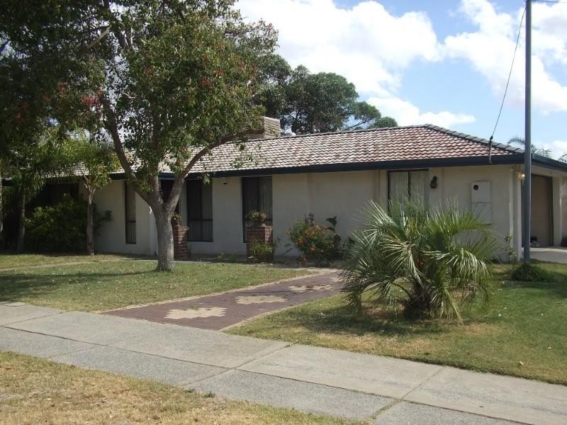 31 Storey Road, Thornlie WA 6108