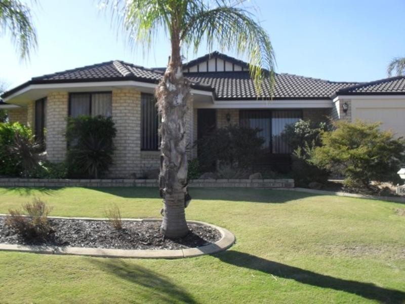 16 Water Way Cove, Seville Grove WA 6112