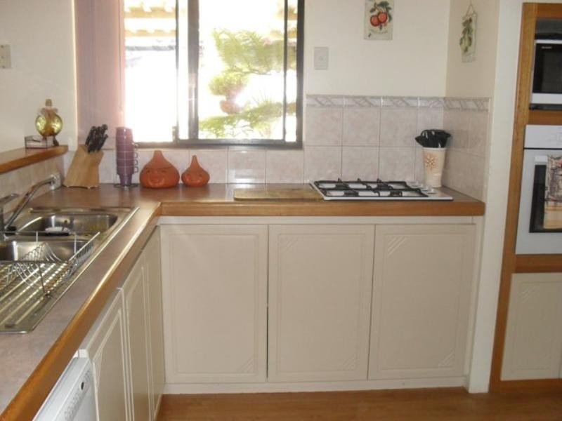 16 Water Way Cove, Seville Grove WA 6112